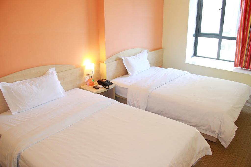 7Days Inn Chongqing Shapingba Pedestrian Street Exterior photo